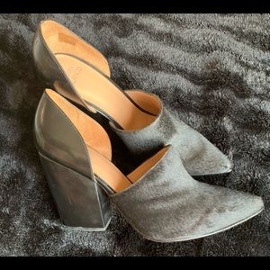 Never worn, made in Peru, real leather from Brazil